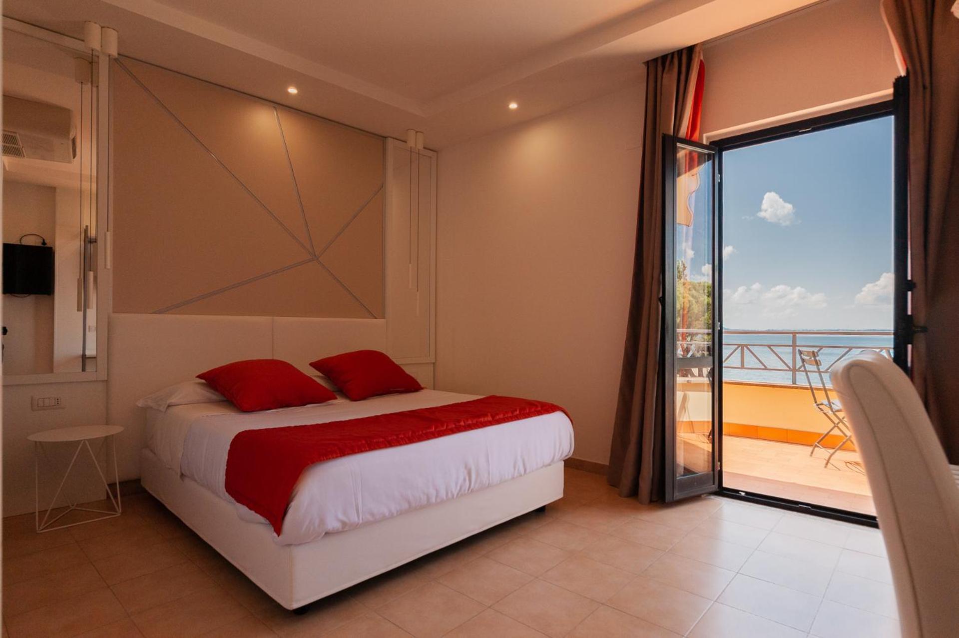 Le Naiadi Park Hotel Sul Lago Bolsena Exterior photo